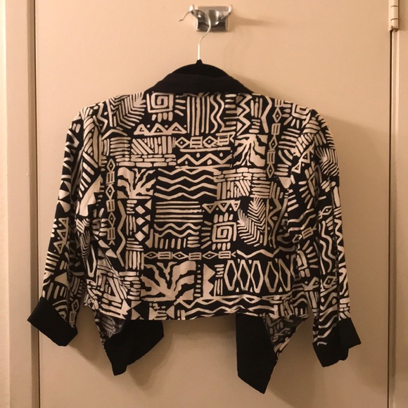 Geometric 3/4 sleeve cropped blazer - Picture 2 of 2